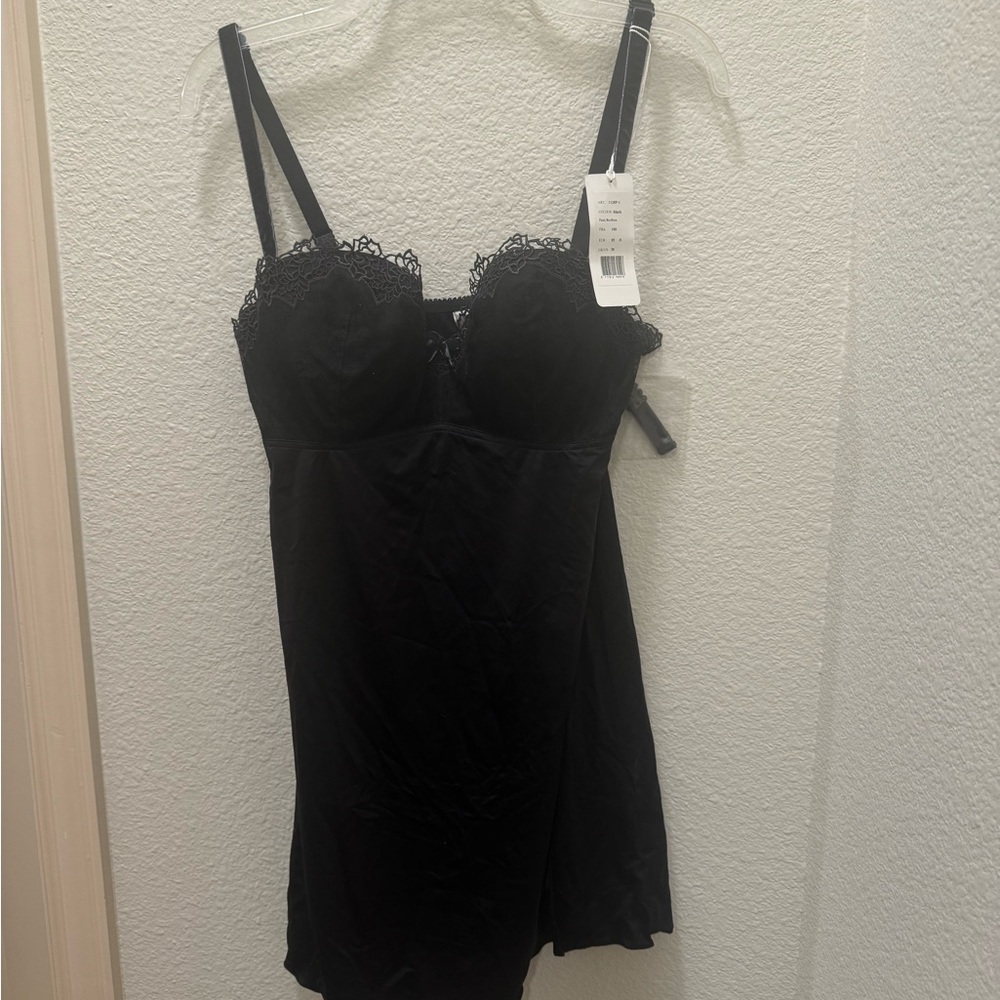 Lacy black 38D bras dress